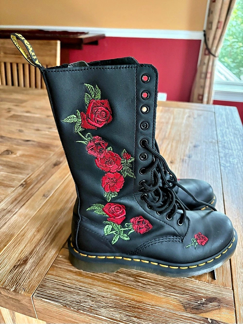 Dr. Martens 1914 Vonda Floral Rose Embroidered Boots Black Size 7 US